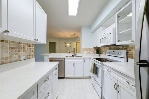 Copropriété à vendre à Bonita Springs, Floride: 2 chambres, 94.11 m2 № 2432729 - photo 7