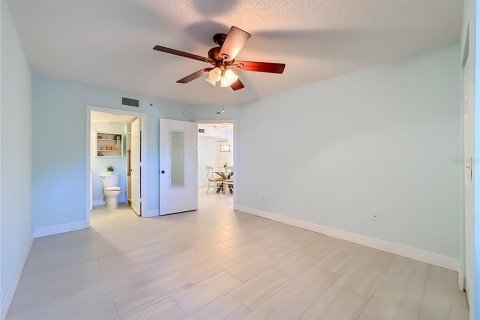 Copropriété à vendre à Bonita Springs, Floride: 2 chambres, 94.11 m2 № 2432729 - photo 16