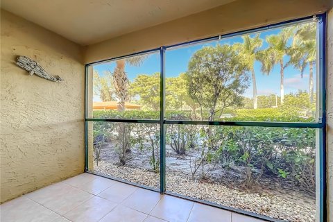 Copropriété à vendre à Bonita Springs, Floride: 2 chambres, 94.11 m2 № 2432729 - photo 26