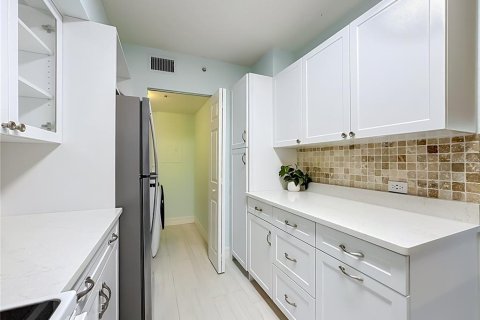 Copropriété à vendre à Bonita Springs, Floride: 2 chambres, 94.11 m2 № 2432729 - photo 6