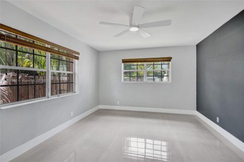 Casa en alquiler en Hollywood, Florida, 3 dormitorios, 134.89 m2 № 1948872 - foto 17