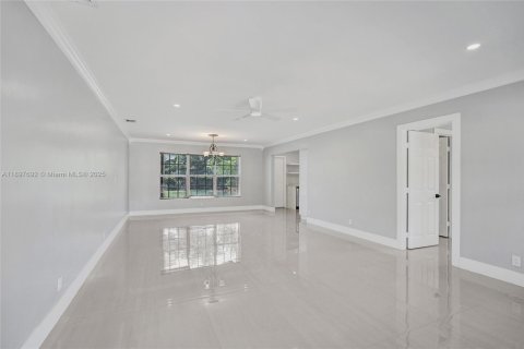 Casa en alquiler en Hollywood, Florida, 3 dormitorios, 134.89 m2 № 1948872 - foto 2