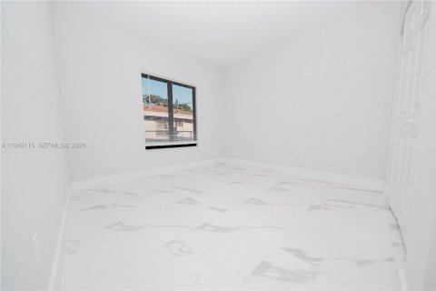 Снять в аренду виллу или дом в Помпано-Бич, Флорида 3 спальни, 148.46м2, № 2004885 - фото 25