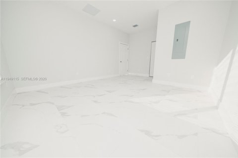 Снять в аренду виллу или дом в Помпано-Бич, Флорида 3 спальни, 148.46м2, № 2004885 - фото 13