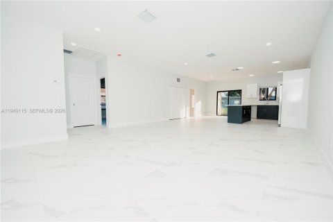 Снять в аренду виллу или дом в Помпано-Бич, Флорида 3 спальни, 148.46м2, № 2004885 - фото 5