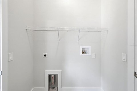 Villa ou maison à louer à Deltona, Floride: 3 chambres, 131.27 m2 № 2114472 - photo 5