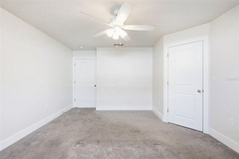 Villa ou maison à louer à Deltona, Floride: 3 chambres, 131.27 m2 № 2114472 - photo 8