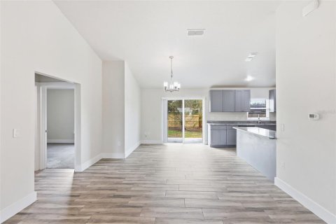 Villa ou maison à louer à Deltona, Floride: 3 chambres, 131.27 m2 № 2114472 - photo 17
