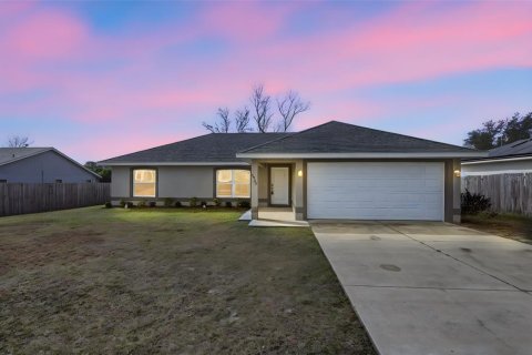 Villa ou maison à Deltona, Floride 3 chambres, 131.27 m2 № 2114472