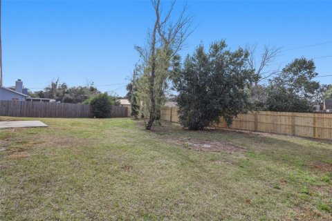 Villa ou maison à louer à Deltona, Floride: 3 chambres, 131.27 m2 № 2114472 - photo 25