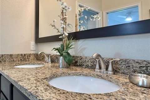 Adosado en venta en Davenport, Florida, 4 dormitorios, 191.38 m2 № 2166426 - foto 27