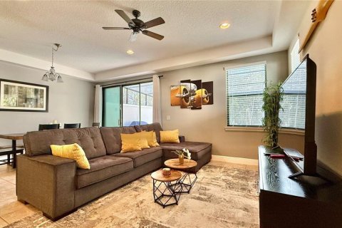 Adosado en venta en Davenport, Florida, 4 dormitorios, 191.38 m2 № 2166426 - foto 4