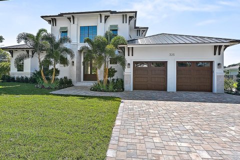 House in Tequesta, Florida 4 bedrooms, 343.55 sq.m. № 2327698 - photo 2