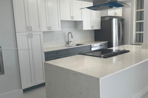 Condominio en venta en Fort Lauderdale, Florida, 2 dormitorios, 153.29 m2 № 1830739 - foto 1