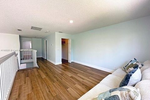 Купить таунхаус в Маргит, Флорида 3 спальни, 128.76м2, № 1956887 - фото 27