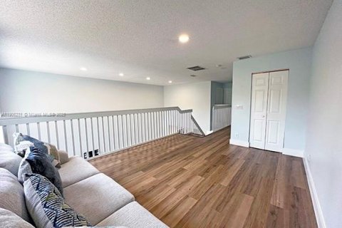 Купить таунхаус в Маргит, Флорида 3 спальни, 128.76м2, № 1956887 - фото 26