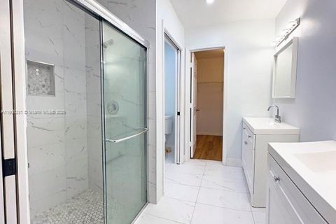 Купить таунхаус в Маргит, Флорида 3 спальни, 128.76м2, № 1956887 - фото 20