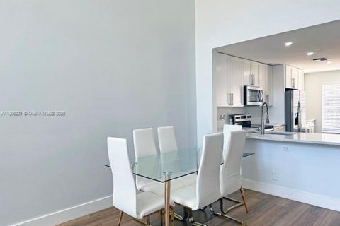 Купить таунхаус в Маргит, Флорида 3 спальни, 128.76м2, № 1956887 - фото 4