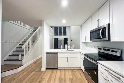 Купить таунхаус в Маргит, Флорида 3 спальни, 128.76м2, № 1956887 - фото 17