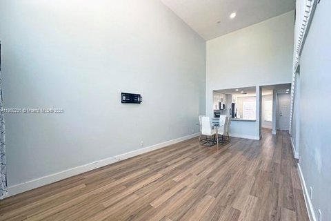 Купить таунхаус в Маргит, Флорида 3 спальни, 128.76м2, № 1956887 - фото 5