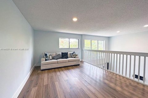 Купить таунхаус в Маргит, Флорида 3 спальни, 128.76м2, № 1956887 - фото 25