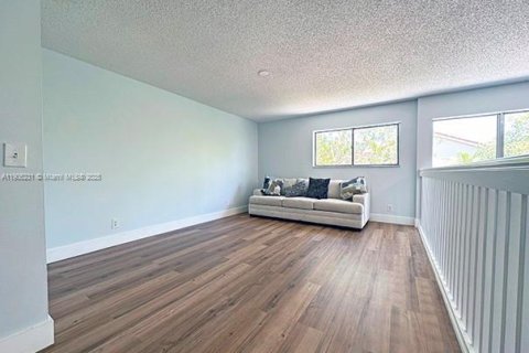 Купить таунхаус в Маргит, Флорида 3 спальни, 128.76м2, № 1956887 - фото 24