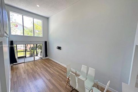 Купить таунхаус в Маргит, Флорида 3 спальни, 128.76м2, № 1956887 - фото 6