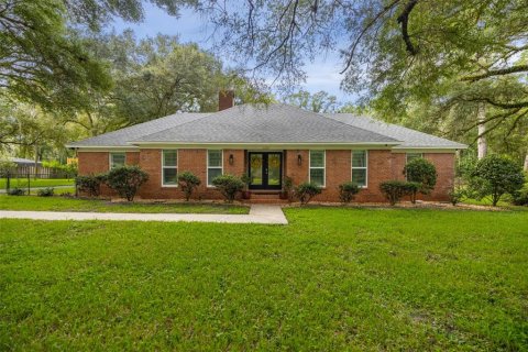 Casa en Gainesville, Florida 4 dormitorios, 227.05 m2 № 2349752