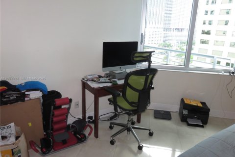 Condominio en alquiler en Miami, Florida, 2 dormitorios, 108.6 m2 № 2353575 - foto 15