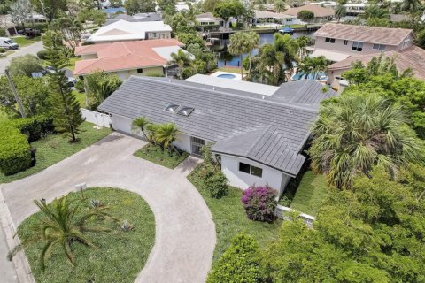 House in Fort Lauderdale, Florida 3 bedrooms, 218.23 sq.m. № 2174236 - photo 3