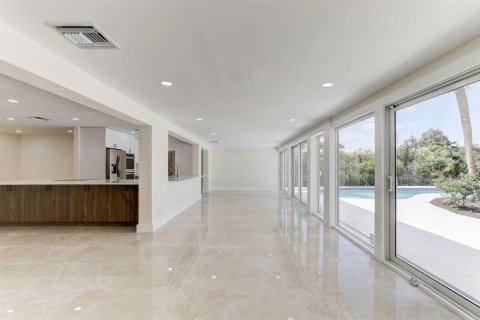 House in Fort Lauderdale, Florida 3 bedrooms, 218.23 sq.m. № 2174236 - photo 17