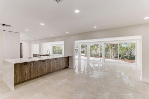 House in Fort Lauderdale, Florida 3 bedrooms, 218.23 sq.m. № 2174236 - photo 12
