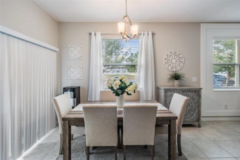 Touwnhouse à vendre à Tampa, Floride: 2 chambres, 143.81 m2 № 1906385 - photo 3