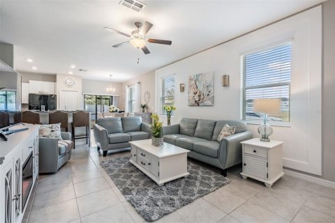 Touwnhouse à vendre à Tampa, Floride: 2 chambres, 143.81 m2 № 1906385 - photo 12