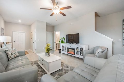 Touwnhouse à vendre à Tampa, Floride: 2 chambres, 143.81 m2 № 1906385 - photo 8