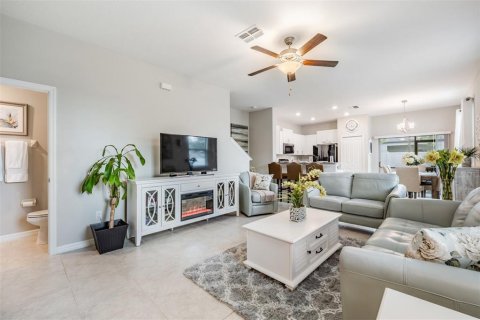 Touwnhouse à vendre à Tampa, Floride: 2 chambres, 143.81 m2 № 1906385 - photo 2
