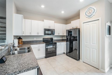 Touwnhouse à vendre à Tampa, Floride: 2 chambres, 143.81 m2 № 1906385 - photo 13