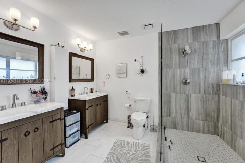 Снять в аренду виллу или дом в Палм-Бич-Гарденс, Флорида 3 спальни, 203.18м2, № 1984598 - фото 7