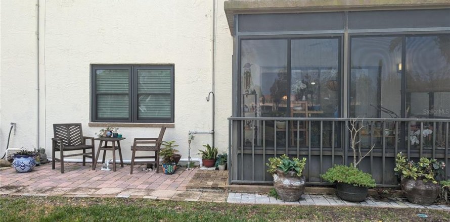 Condo in Saint Petersburg, Florida, 2 bedrooms  № 1614778