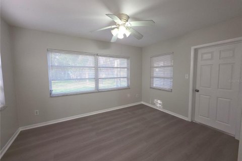 House in Dunedin, Florida 3 bedrooms, 123.93 sq.m. № 1771837 - photo 8