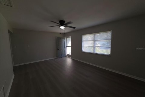 House in Dunedin, Florida 3 bedrooms, 123.93 sq.m. № 1771837 - photo 4