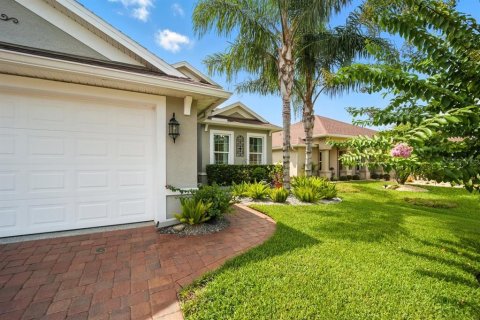 Casa en venta en Palm Coast, Florida, 4 dormitorios, 176.05 m2 № 1901775 - foto 2