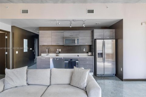 Снять в аренду кондоминиум в Майами, Флорида 2 спальни, 90.77м2, № 1990529 - фото 11