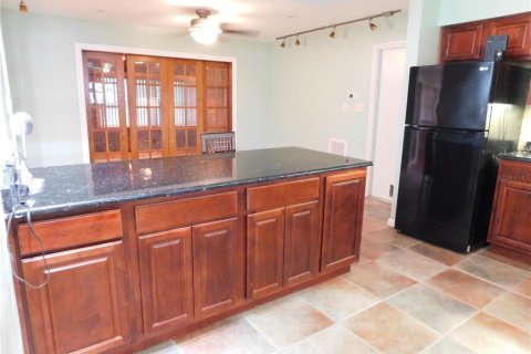 House in Clearwater, Florida 3 bedrooms, 256.22 sq.m. № 1684721 - photo 10