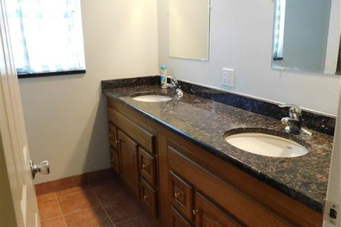 House in Clearwater, Florida 3 bedrooms, 256.22 sq.m. № 1684721 - photo 28
