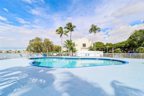 Copropriété à vendre à Oakland Park, Floride: 2 chambres, 94.76 m2 № 1950556 - photo 24