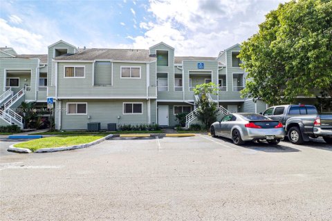 Copropriété à vendre à Oakland Park, Floride: 2 chambres, 94.76 m2 № 1950556 - photo 16