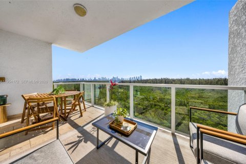 Condominio en North Miami, Florida, 3 dormitorios  № 2009781