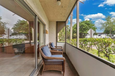 Condo in North Lauderdale, Florida, 2 bedrooms  № 1825955 - photo 21