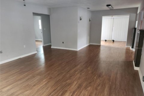 Casa en venta en Largo, Florida, 2 dormitorios, 104.42 m2 № 1900343 - foto 2